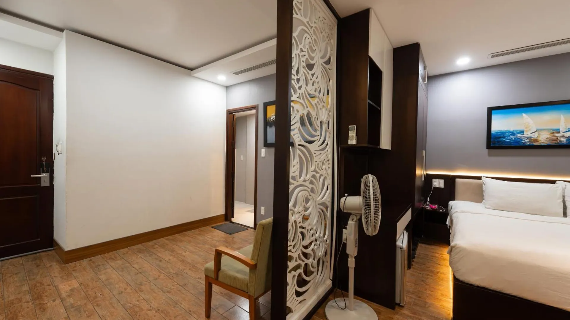 Dao Tien Hotel - Le Van Huu Da Nang