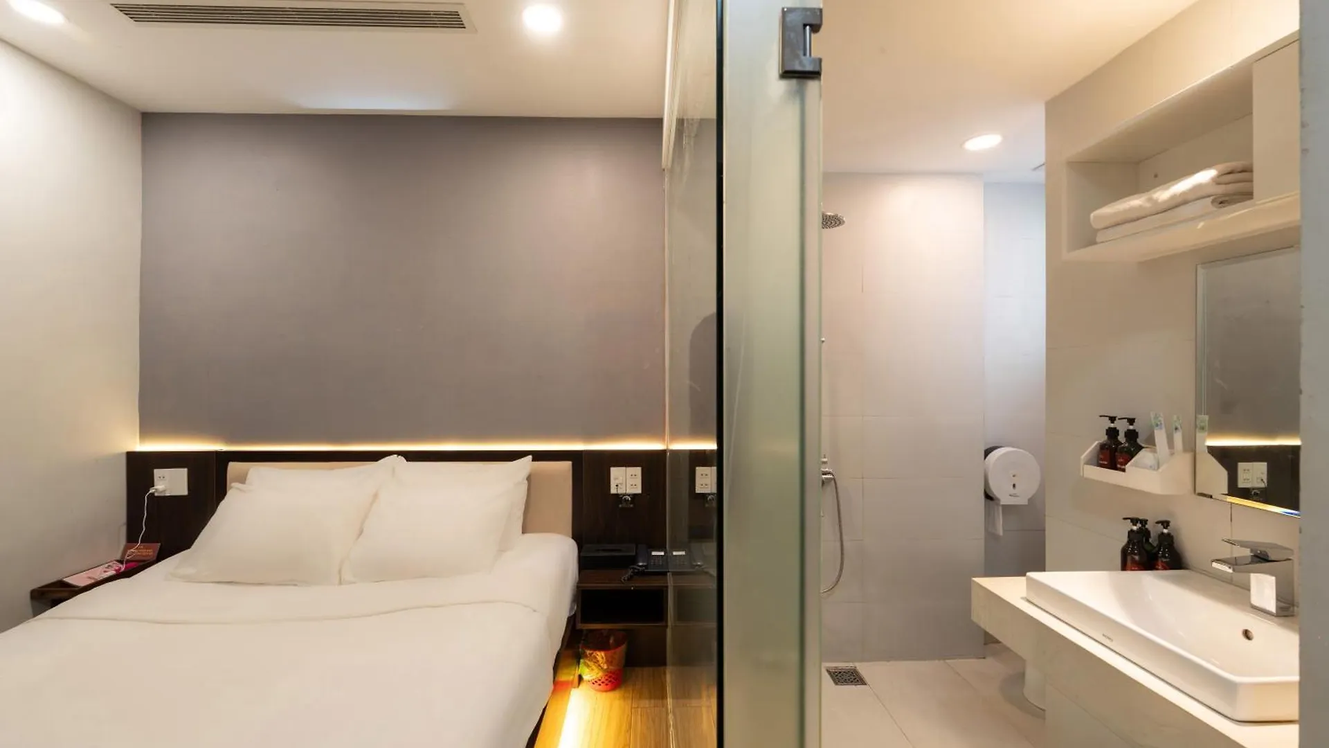 Dao Tien Hotel - Le Van Huu Da Nang Vietnam